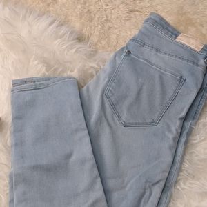 H&M High-Waisted Light-Wash Skinny Jeans Size 32